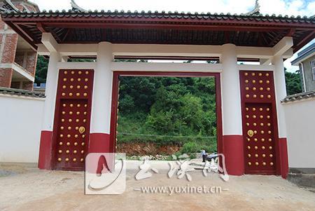 出資修建的三百畝村老年活動中心