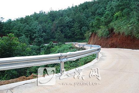 協調資金修建的三百畝村至北山寺道路