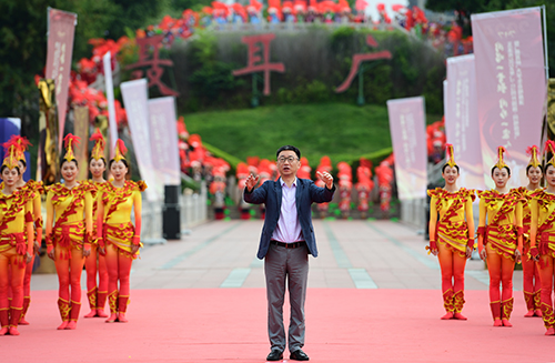 齊聚聶耳故鄉(xiāng) 共同唱響“前進前進前進進”1.jpg 齊聚聶耳故鄉(xiāng) 共同唱響“前進前進前進進”1.jpg