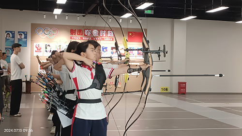 小小神射手賽場(chǎng)展風(fēng)采.jpg