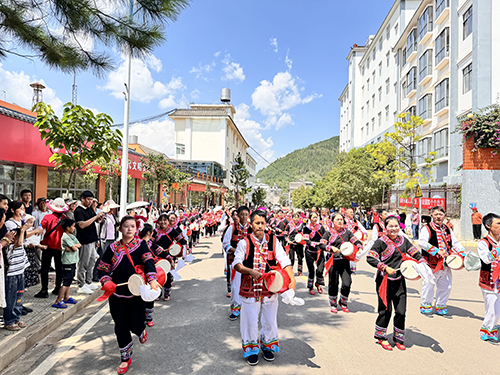 彝歌動人 火光熠熠1.jpg