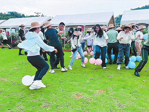 “會聚良緣”職工聯(lián)誼活動舉辦.jpg “會聚良緣”職工聯(lián)誼活動舉辦.jpg