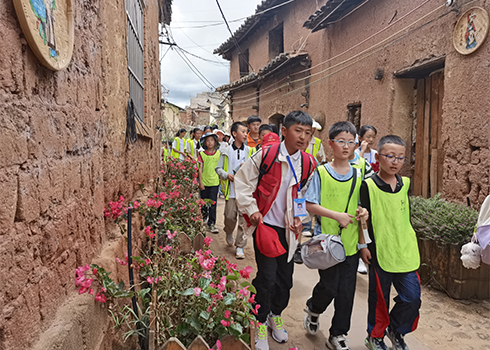 暑期研學熱.jpg 暑期研學熱.jpg