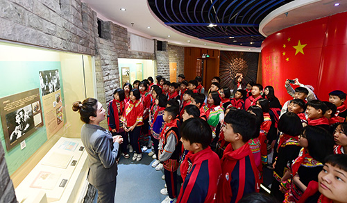 玉溪奏響愛國主義教育最強(qiáng)音.jpg 玉溪奏響愛國主義教育最強(qiáng)音.jpg