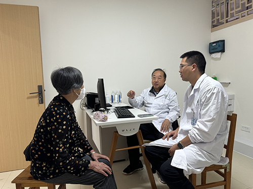 名醫(yī)館讓群眾就近享受優(yōu)質(zhì)醫(yī)療服務(wù).jpg 名醫(yī)館讓群眾就近享受優(yōu)質(zhì)醫(yī)療服務(wù).jpg