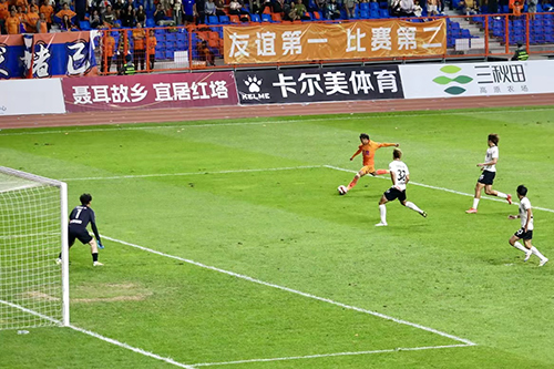 云南玉昆隊5∶0大勝青島紅獅隊.jpg 云南玉昆隊5∶0大勝青島紅獅隊.jpg