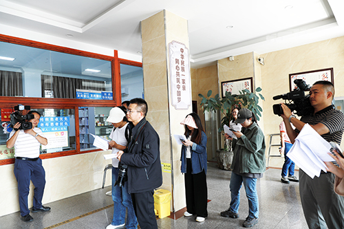 云南省愛國衛生“7個專項行動”媒體行走進玉溪.jpg