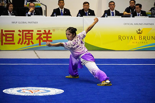 玉溪女孩勇奪世青賽冠軍.jpg 玉溪女孩勇奪世青賽冠軍.jpg