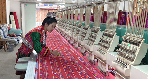 新平:讓花腰傣民族文化煥發新活力.jpg 新平:讓花腰傣民族文化煥發新活力.jpg