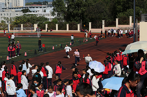 玉溪第八中學舉辦體育藝術節.jpg 玉溪第八中學舉辦體育藝術節.jpg