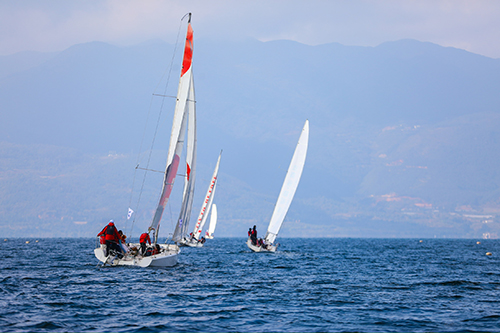 大學生帆船邀請賽在澄江開賽.jpg 大學生帆船邀請賽在澄江開賽.jpg