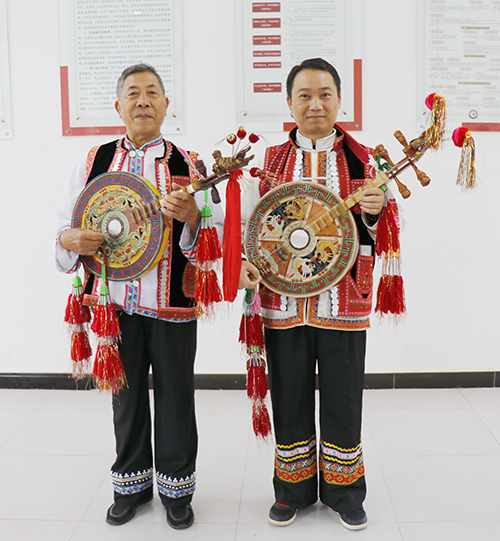 穿在身上的民族文化1.jpg 穿在身上的民族文化1.jpg