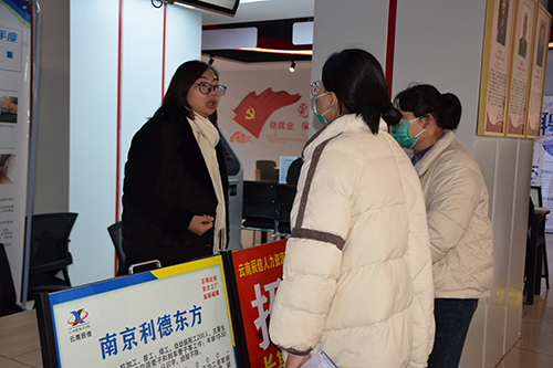 零工“小市場”激活就業“大民生”.jpg 零工“小市場”激活就業“大民生”.jpg