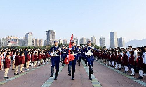 我市舉行聶耳故鄉(xiāng)“同升國(guó)旗·同唱國(guó)歌”活動(dòng).jpg 我市舉行聶耳故鄉(xiāng)“同升國(guó)旗·同唱國(guó)歌”活動(dòng).jpg