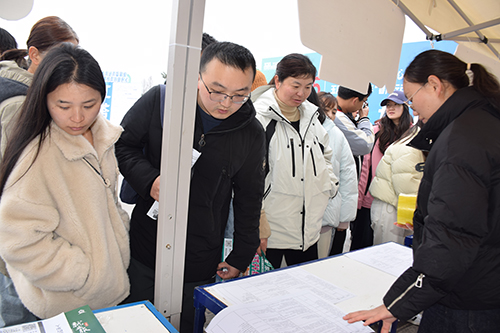 今年全市農村勞動力已轉移就業68.18萬人.jpg 今年全市農村勞動力已轉移就業68.18萬人.jpg