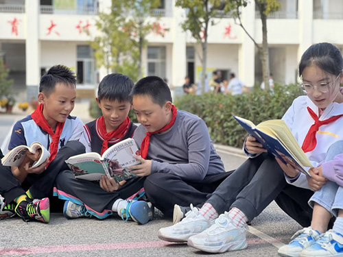 書香滿校園 閱讀伴成長.jpg 書香滿校園 閱讀伴成長.jpg