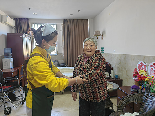 養老床位充裕 呼吁服務供給項目更豐富.jpg