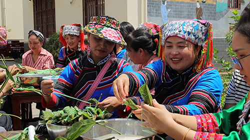 讓各族群眾成為“和和美美一家人”.jpg 讓各族群眾成為“和和美美一家人”.jpg