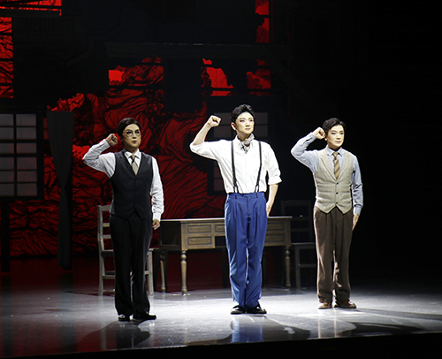 大型原創現代花燈戲《聶耳》成功首演.jpg 大型原創現代花燈戲《聶耳》成功首演.jpg