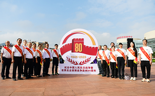 聲聲號(hào)角指引我們前進(jìn)！前進(jìn)！前進(jìn)！進(jìn)！2.jpg