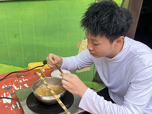 95后的“甜蜜”事業.jpg