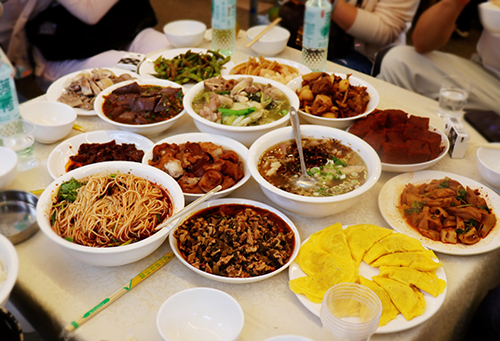 “美食 文體旅”助力玉溪服務(wù)消費(fèi).jpg “美食 文體旅”助力玉溪服務(wù)消費(fèi).jpg