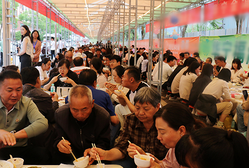 “美食 文體旅”助力玉溪服務(wù)消費(fèi)3.jpg “美食 文體旅”助力玉溪服務(wù)消費(fèi)3.jpg