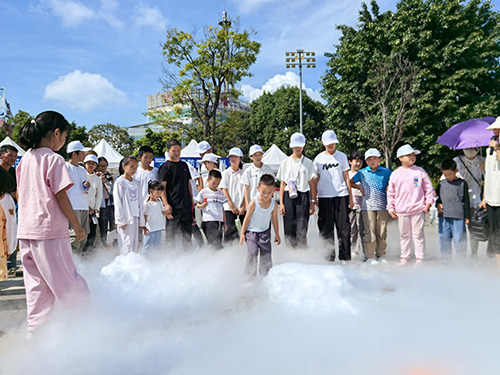 全國科普月玉溪市暨紅塔區(qū)主場活動啟動.jpg 全國科普月玉溪市暨紅塔區(qū)主場活動啟動.jpg