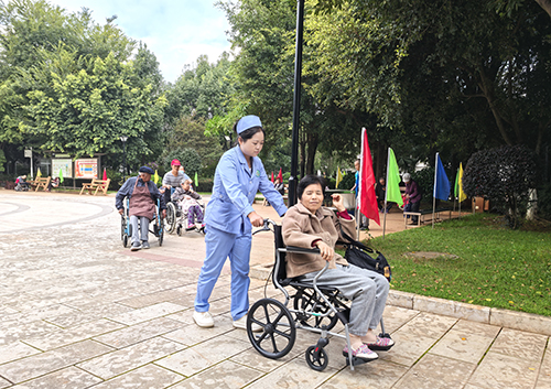 玉溪市社會福利服務中心打造老年人幸福家園.jpg 玉溪市社會福利服務中心打造老年人幸福家園.jpg