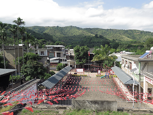 在田園牧歌里邂逅江畔古寨.jpg 在田園牧歌里邂逅江畔古寨.jpg