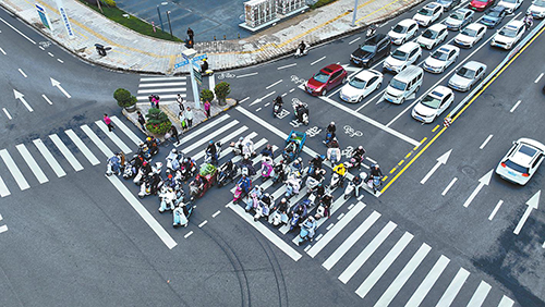 精細化治理繪就城市交通新圖景.jpg 精細化治理繪就城市交通新圖景.jpg
