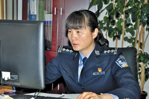 刑偵一線的巾幗工匠.jpg 刑偵一線的巾幗工匠.jpg