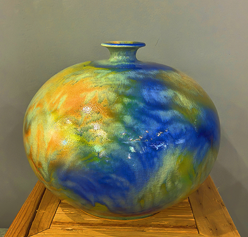 華寧舒氏陶藝《玄彩·天球瓶》入藏國家博物館1.jpg 華寧舒氏陶藝《玄彩·天球瓶》入藏國家博物館1.jpg