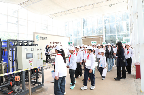 青春逐綠,共繪玉溪“山水長卷”1.jpg 青春逐綠,共繪玉溪“山水長卷”1.jpg