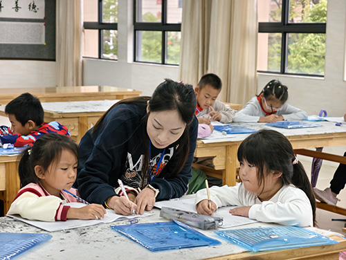 助力規范辦學 筑牢發展根基.jpg 助力規范辦學 筑牢發展根基.jpg