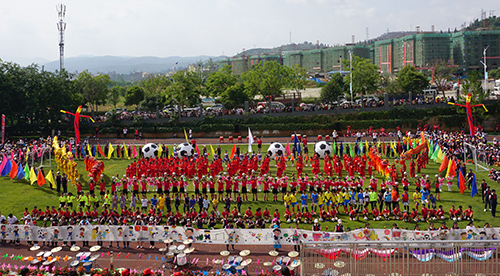 破解“千校一面” 激活內(nèi)生動力.jpg 破解“千校一面” 激活內(nèi)生動力.jpg