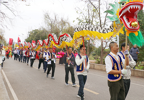 冬日開湖慶豐年人歡魚躍樂融融.jpg 冬日開湖慶豐年人歡魚躍樂融融.jpg