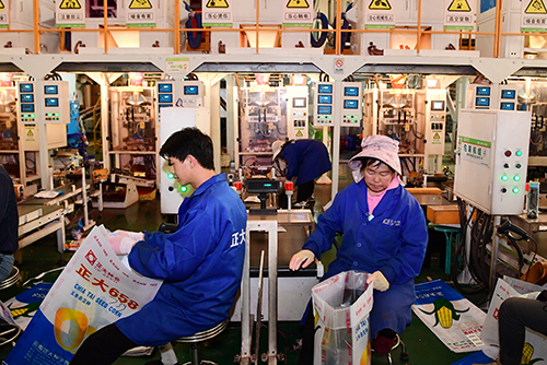 正大種子聯農帶農促增收.jpg 正大種子聯農帶農促增收.jpg