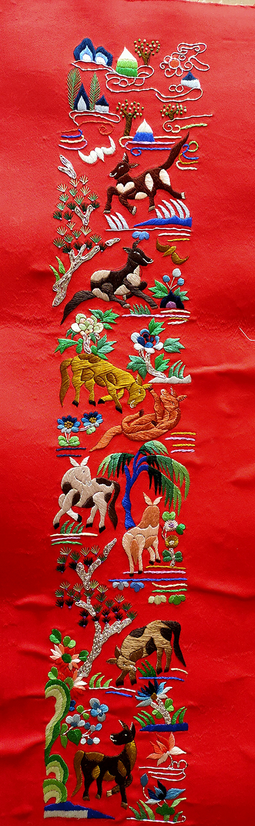 針藏萬物 線繡彝鄉1.jpg