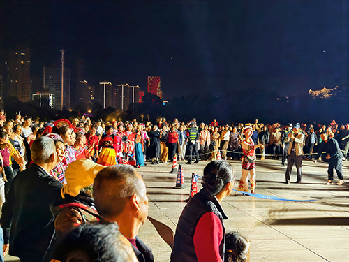 歡歌笑語慶佳節 幸福滿溢玉溪城1.jpg 歡歌笑語慶佳節 幸福滿溢玉溪城1.jpg