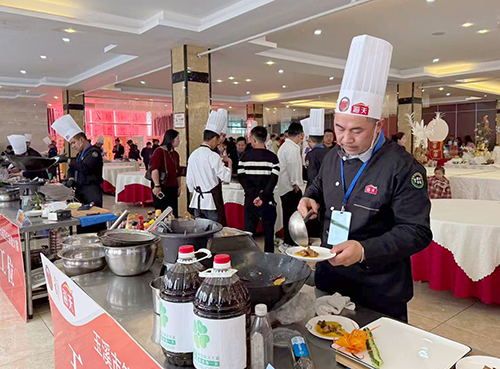 傳承滇菜技藝 推動創新發展.jpg